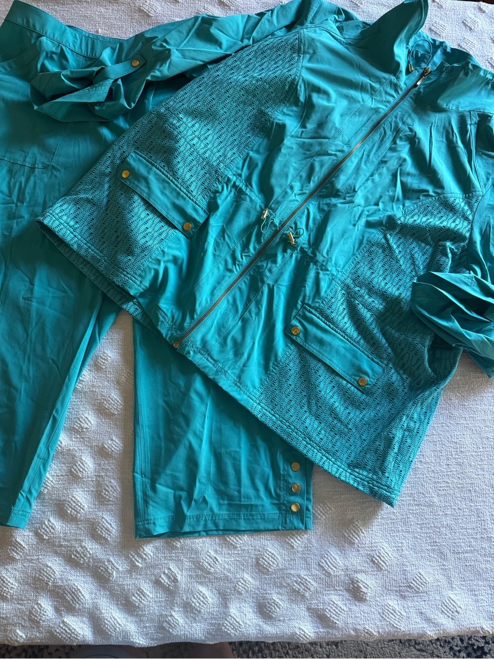 Ruby Rd capri and jacket set turquoise -jacket SZ 3X Capri 2X
K2